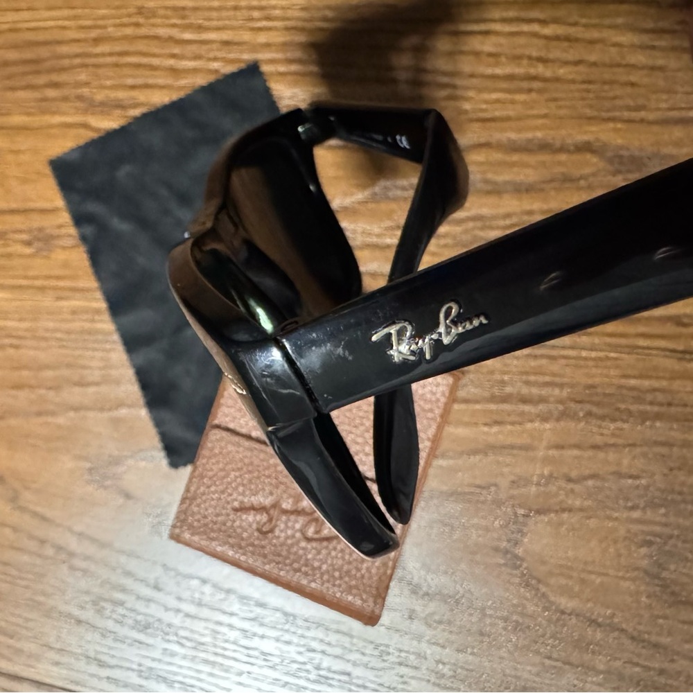 Ray-Ban Foldable Black Sunglasses with Brown Leather Case - Picture 8 of 14